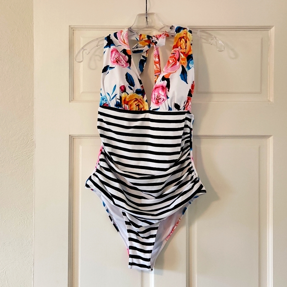 CUPSHE Floral and Striped Swimsuit (NWOT)